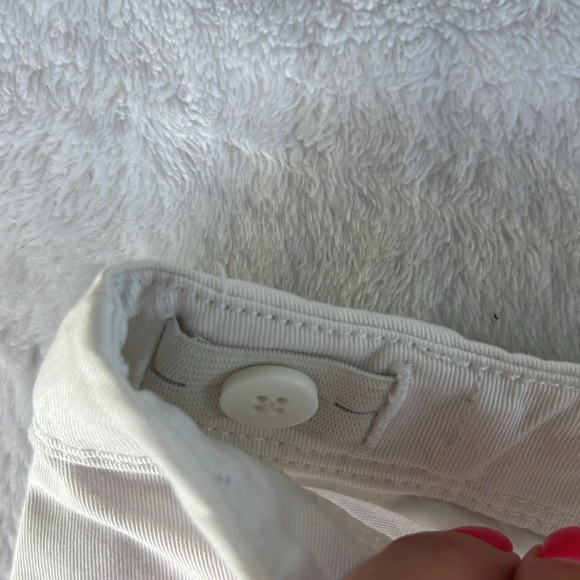 JCrew Crewcuts Frankie Chino Shorts with Pockets in White. Size 4 girls. - Picture 5 of 7